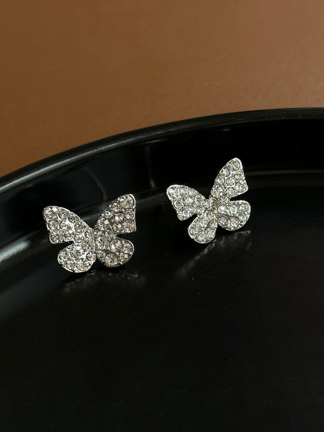 FIMBUL Silver-Plated Stainless Steel Cubic Zirconia Animal Shaped Stud Earrings