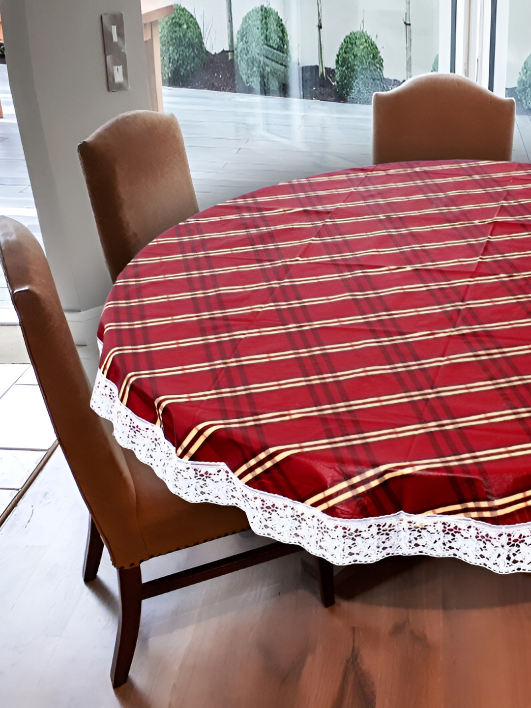 Stylista Red & Beige Printed Waterproof 1.82 m x 1.82 m Round Table Cover