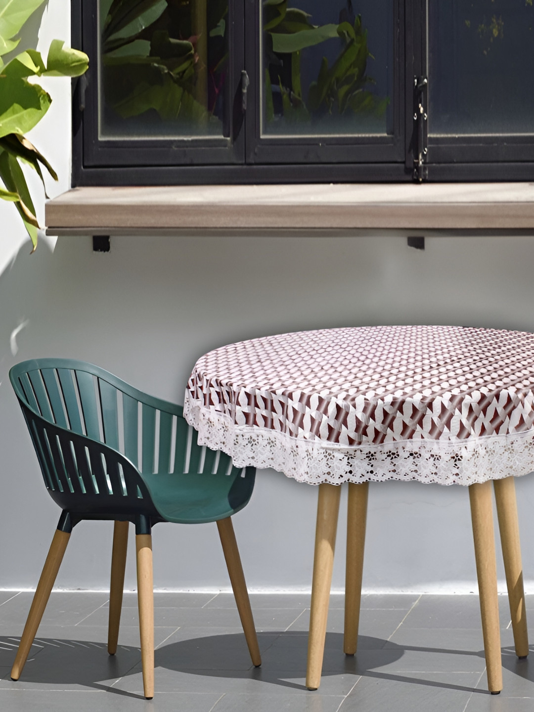 Stylista Brown & White Printed Waterproof Round Shape 2 Seater Table Cover