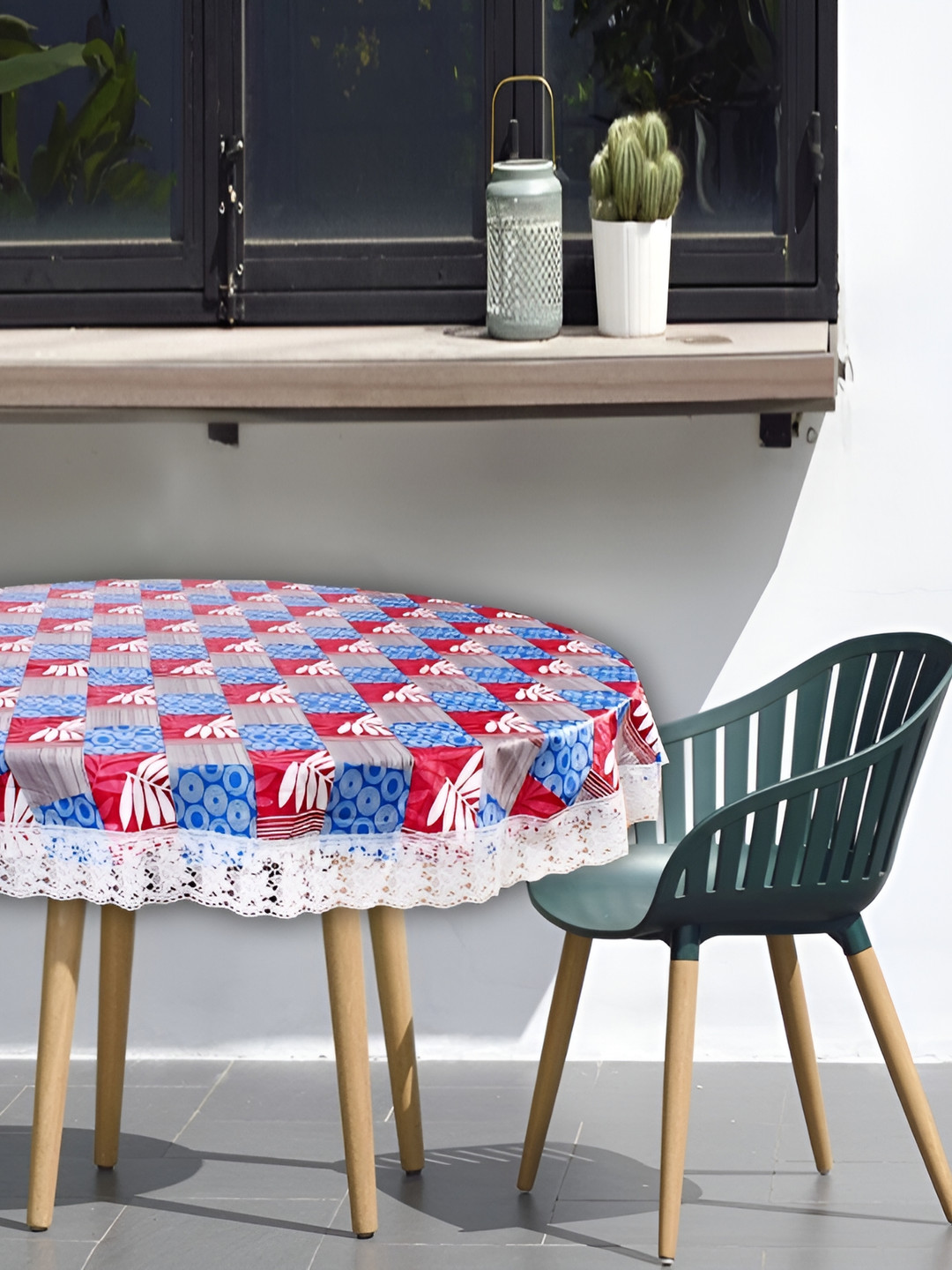 Stylista Lavender Printed Waterproof Round 2-Seater Table Cover