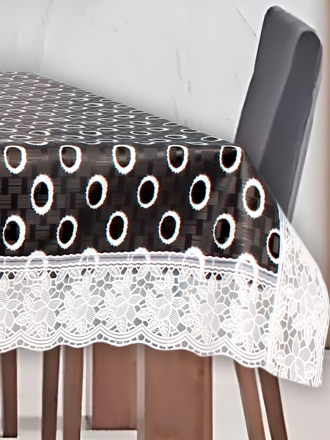 Stylista Black & White Waterproof 10 Seater Table Cover