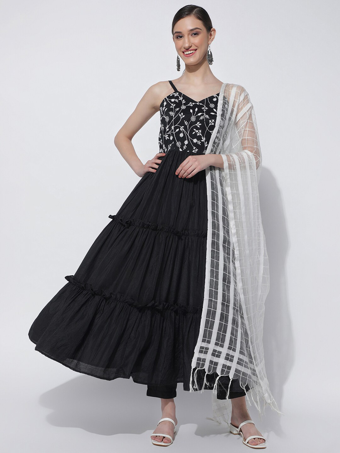 KALINI Ethnic Motifs Embroidered Shoulder Straps Sleeveless Thread Work Kurta Set