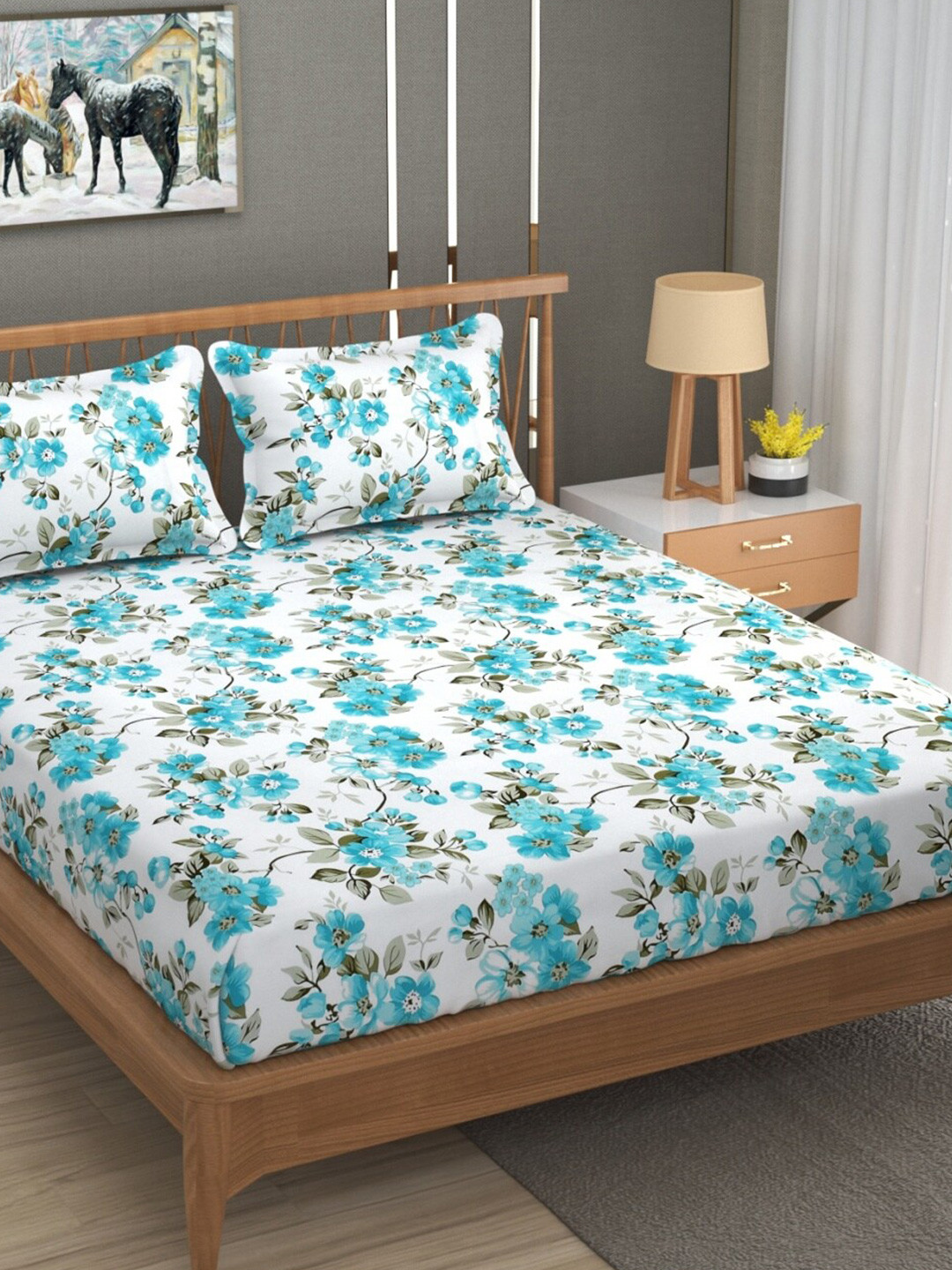 Aura Mario White & Blue Floral 180 TC Queen Bedsheet with 2 Pillow Covers
