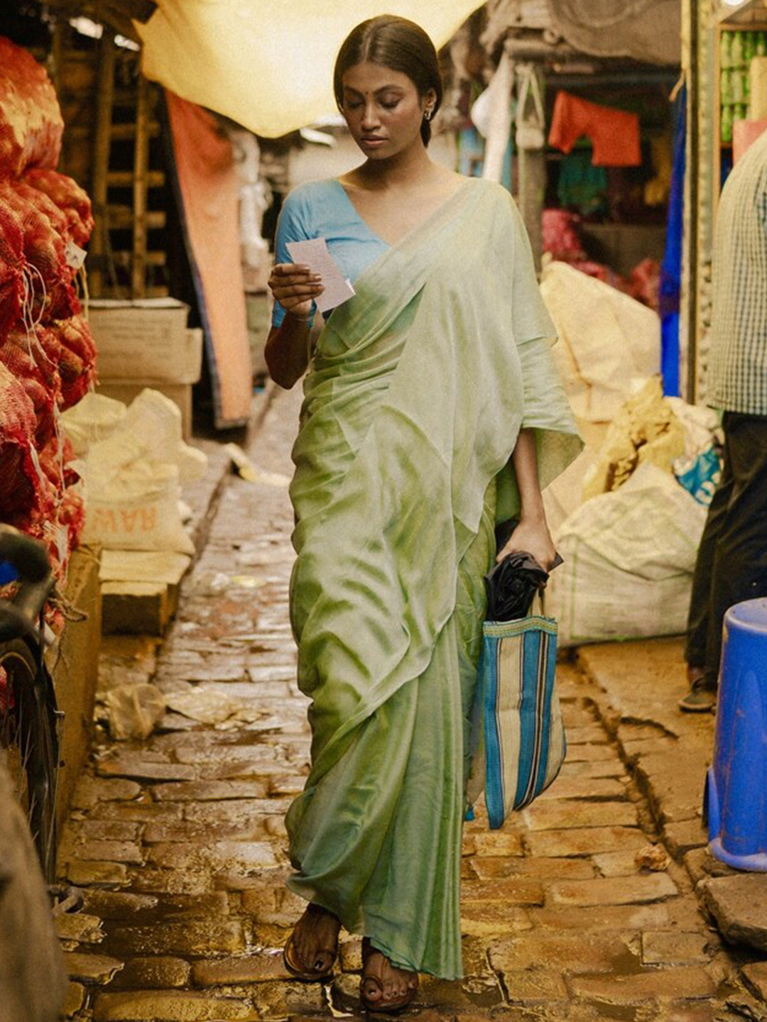 HUTS AND LOOMS Mul Modal Saree