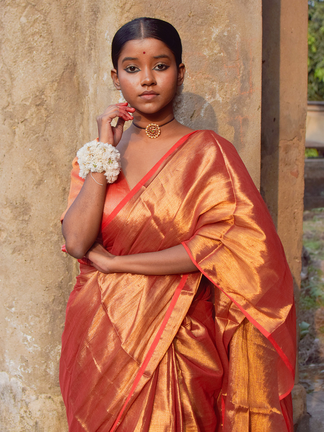 HUTS AND LOOMS Dual Tone Tissue Saree