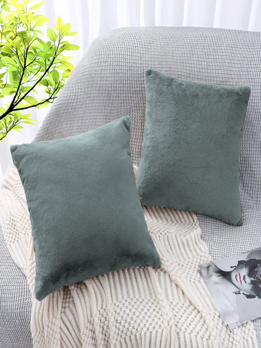 LUXEHOME INTERNATIONAL Polyester Washable 2 Pcs Square Cushion Covers - 15.7 x 15.7 In