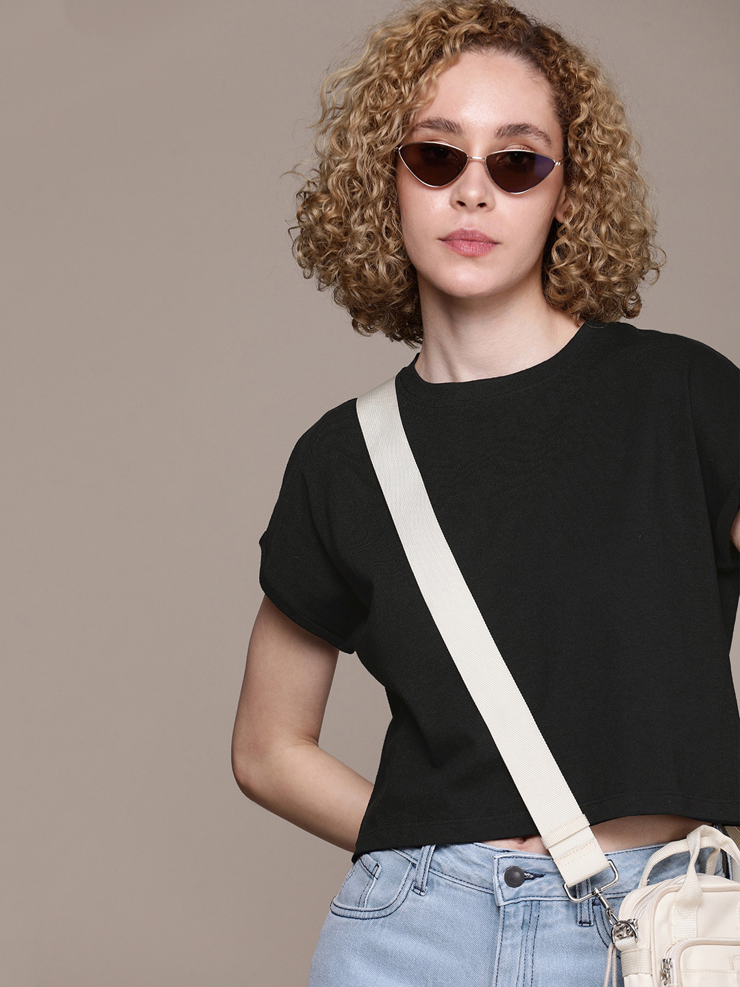 The Roadster Life Co. Extended Sleeves Crop T-shirt