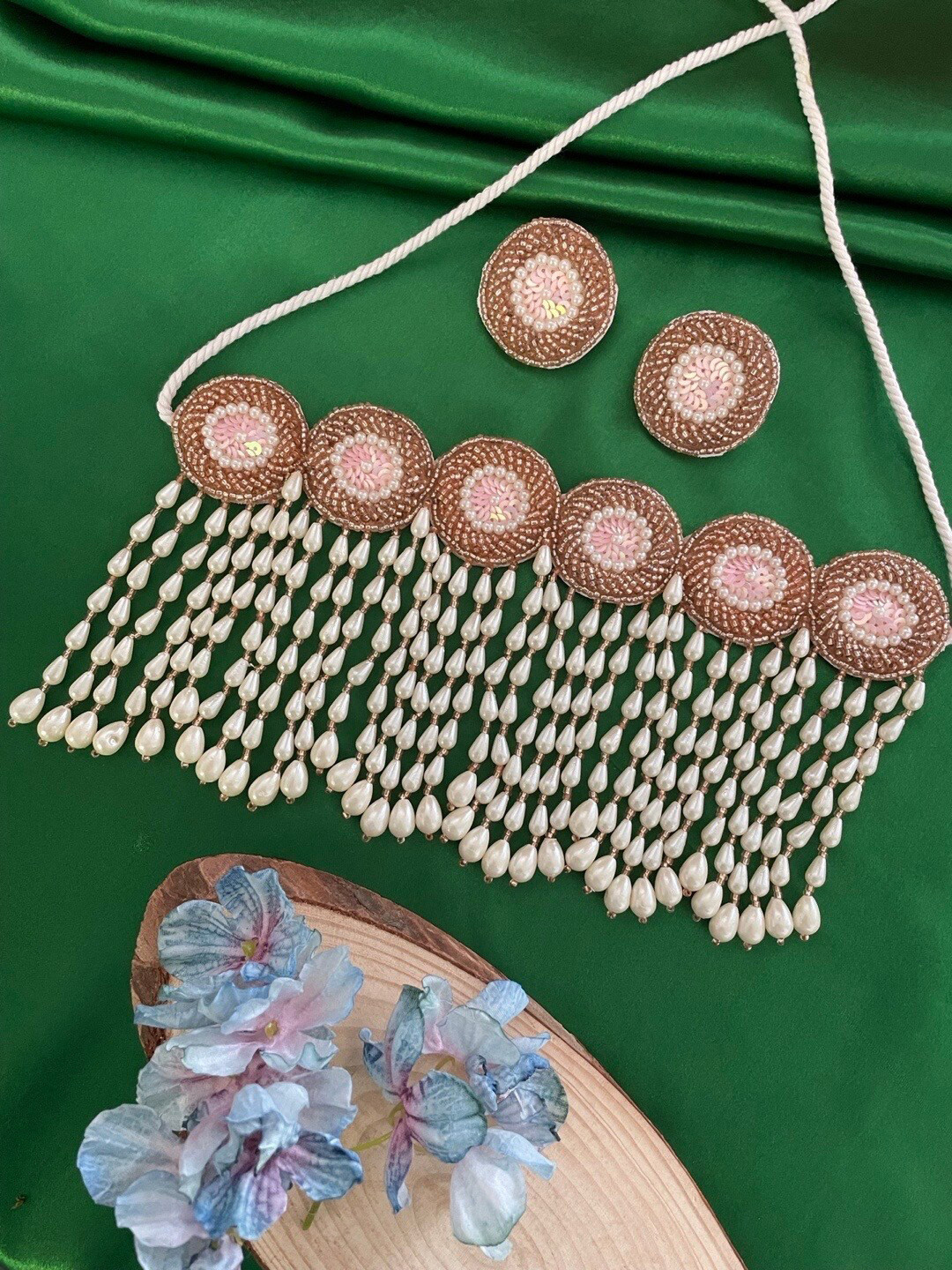 Digital Dress Room Pearl-Beaded Jewellery Set