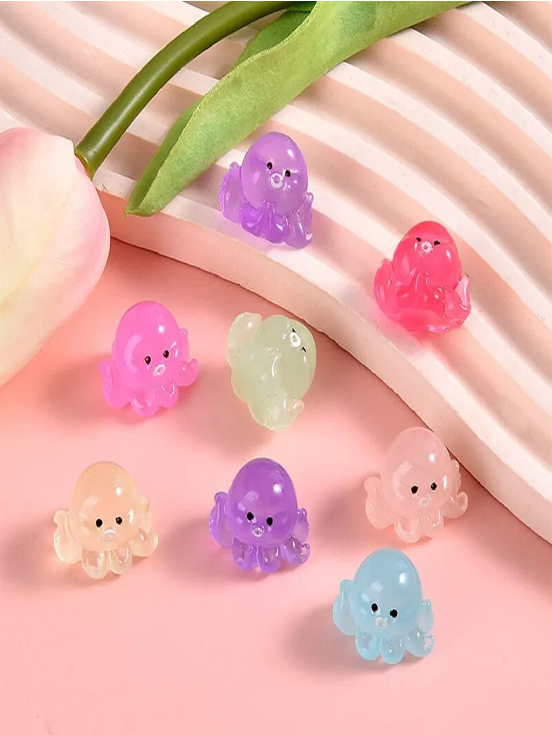 CHOCOZONE 30 Pieces Octopus Miniatures Garden Accessory