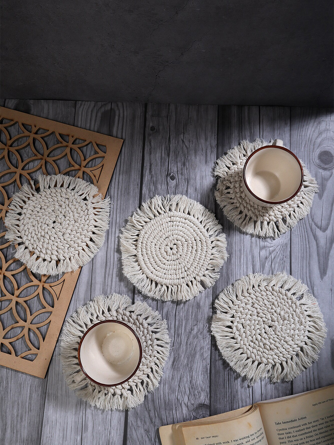 Akaar White 4 Pcs Macrame Coasters