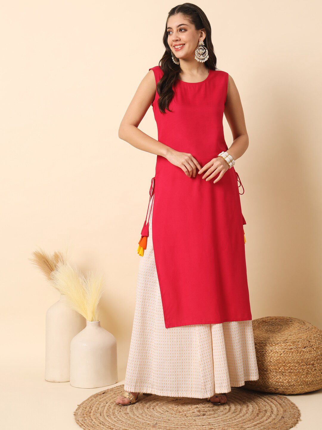 Meeranshi Round Neck Straight Kurta