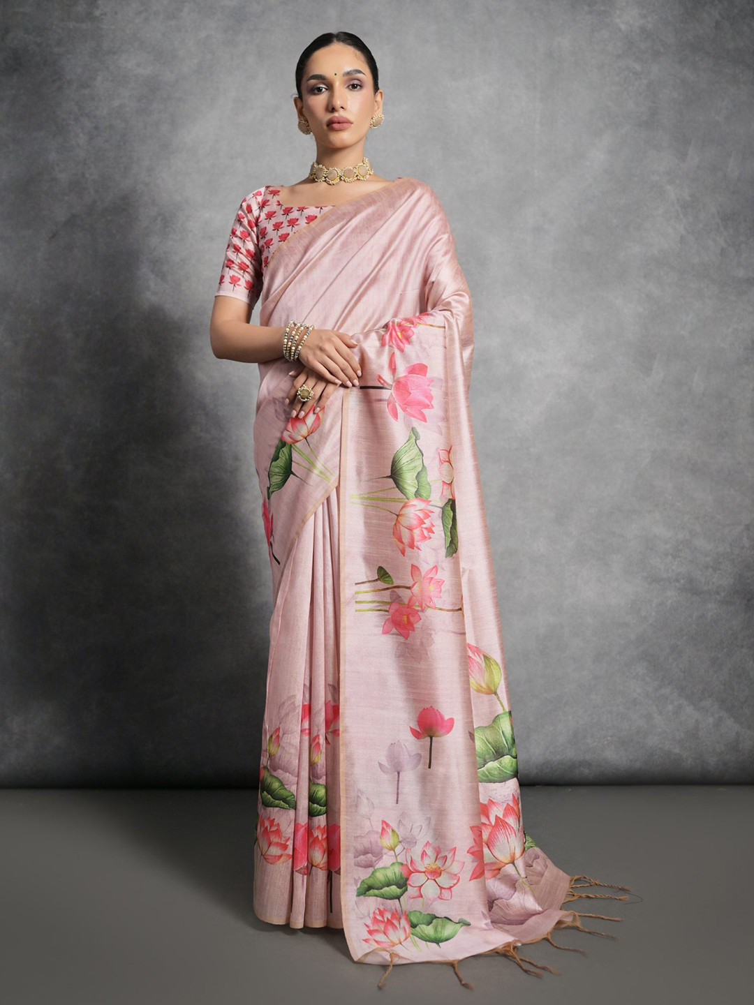 VISHNU WEAVES Floral Printed Zari Tussar Saree With Tassels