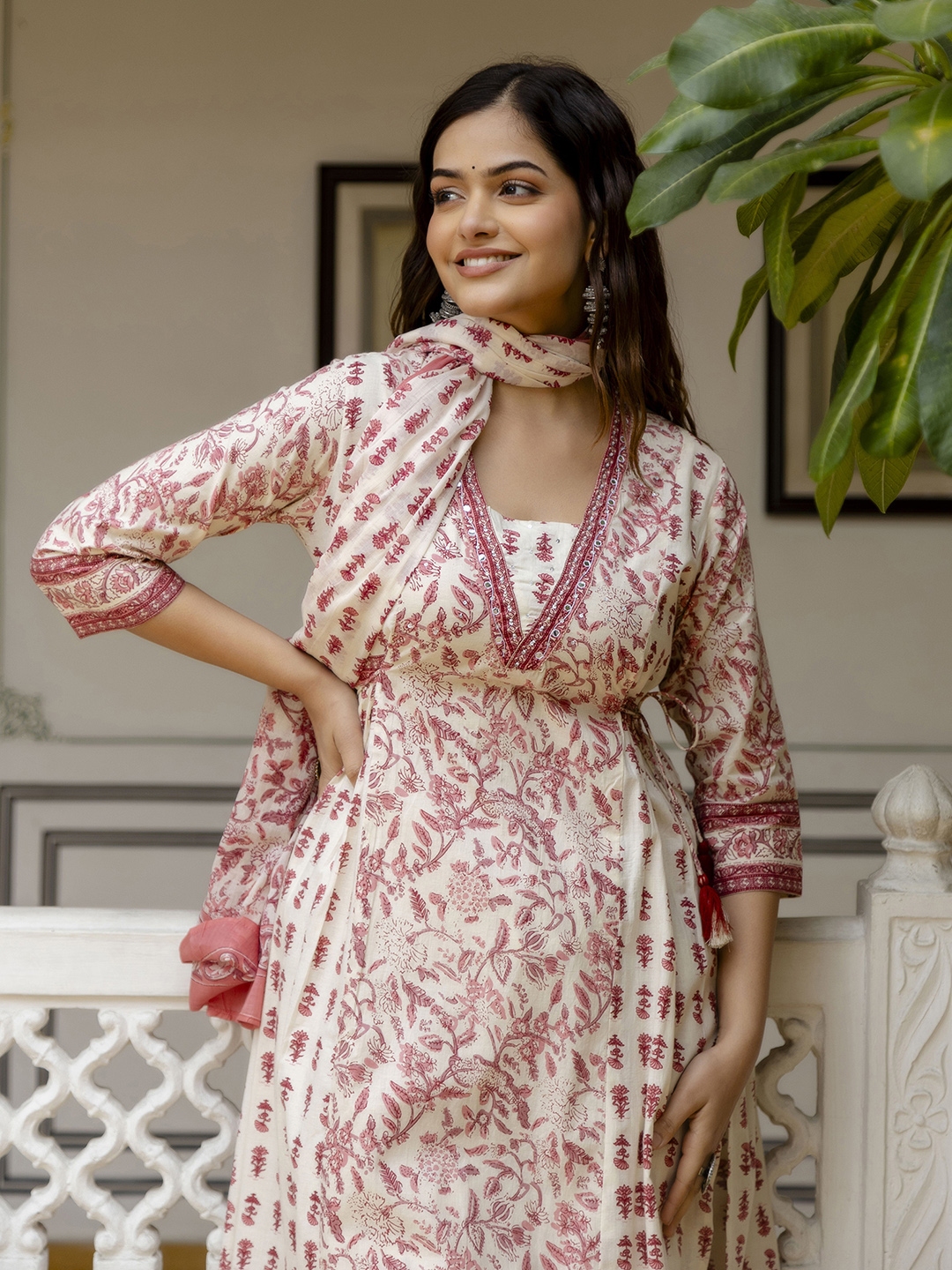 Neck designs for printed cotton suits top