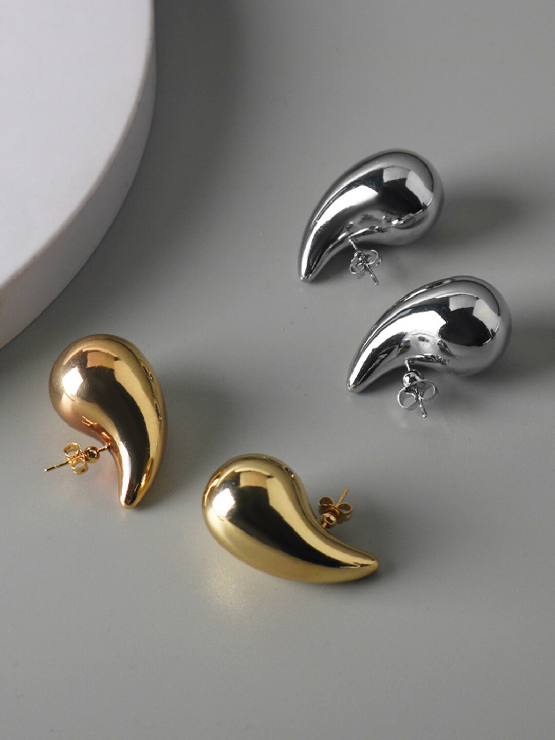 FIMBUL Set Of 2 Silver-Plated Gold-Plated Stainless Steel Teardrop Shaped Stud Earrings