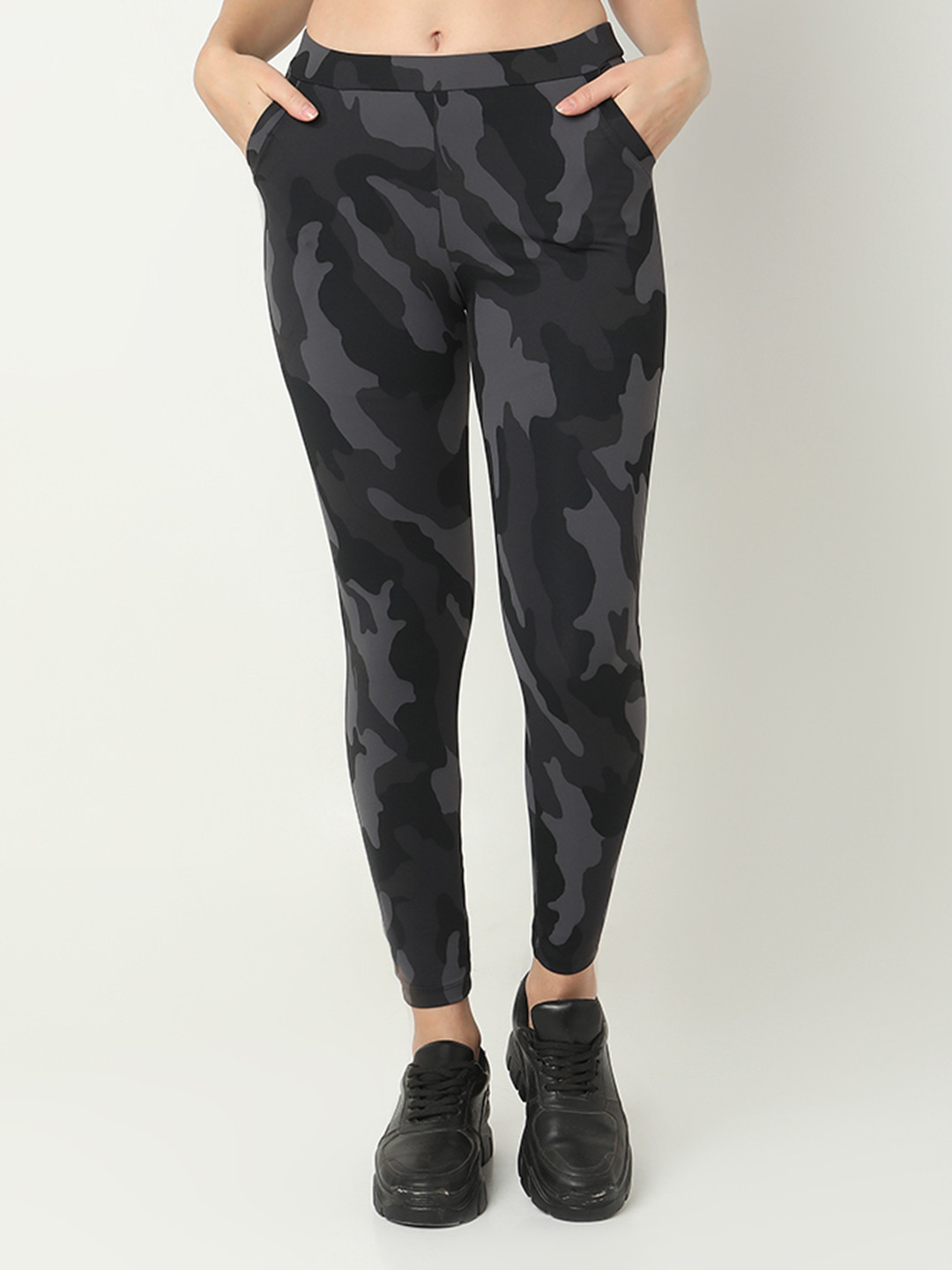 Smarty Pants Women Abstract Printed Slim-Fit Anti Odour Ankle-Length Gym Tights