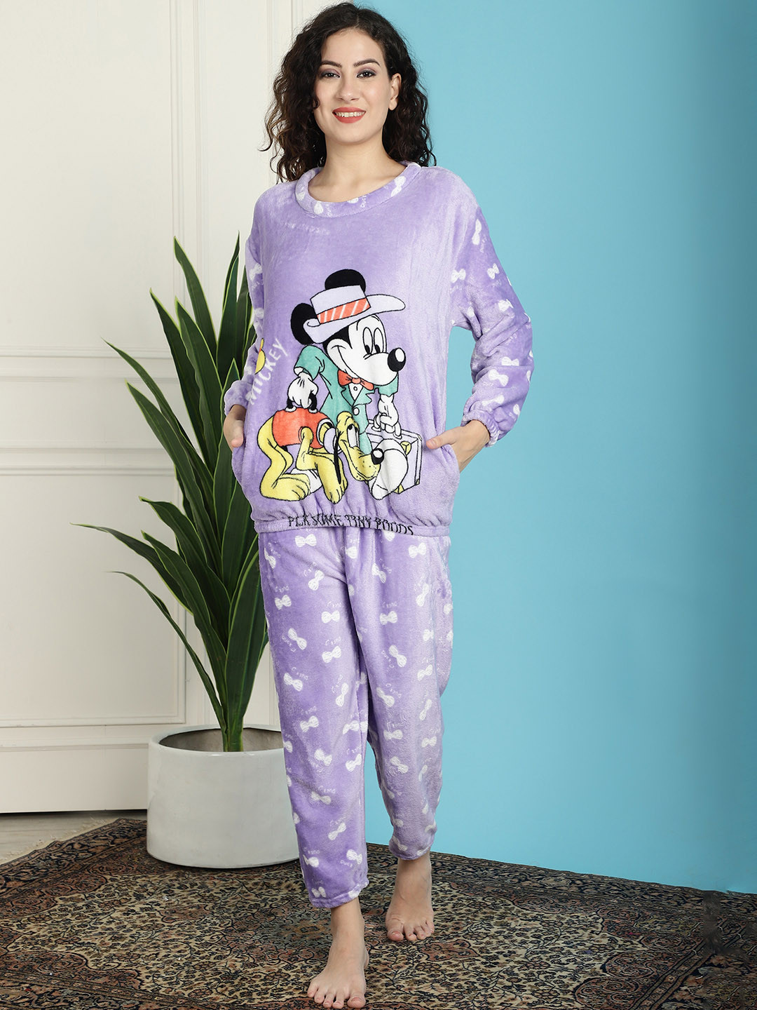TAG 7 Printed Long Sleeves Fur Night Suit