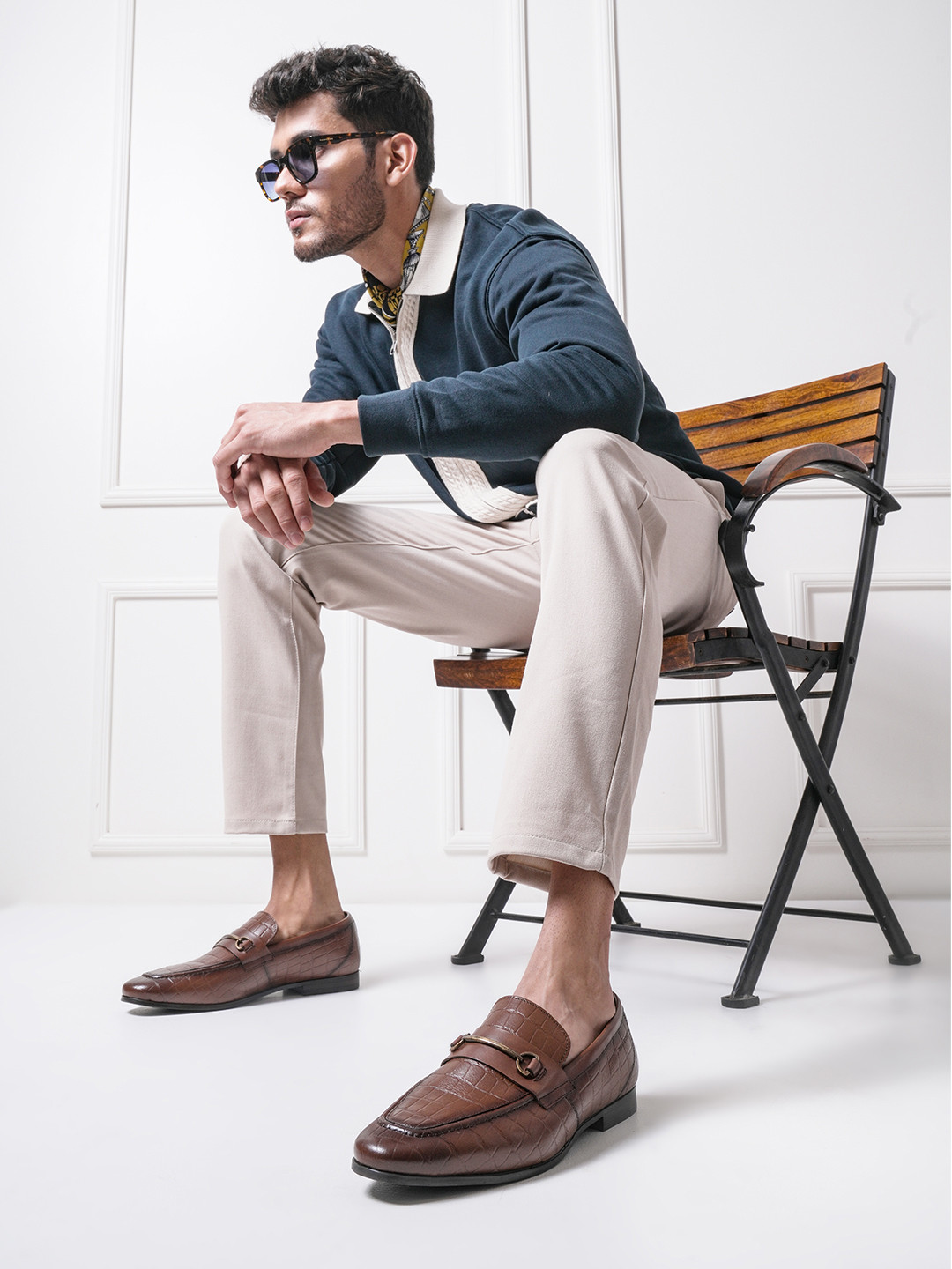 THOMAS CRICK Men Textured Formal Loafers