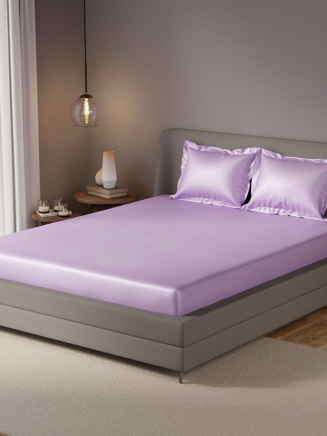 Stoa Paris Date Night Lavender 300 TC King Satin Fitted sheet with 2 Pillow Covers