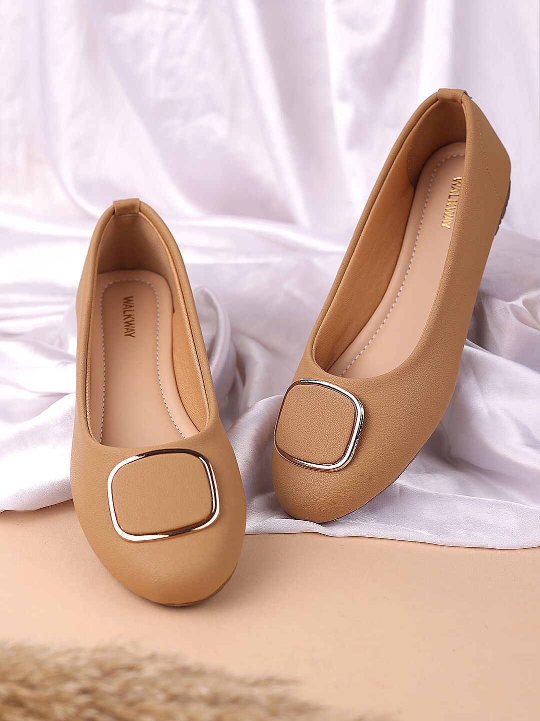 WALKWAY by Metro Buckle Detail Round Toe Ballerinas