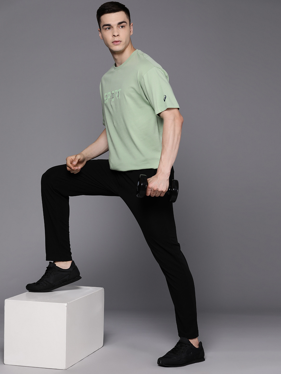 ASICS Men Sports Printed Drop-Shoulder Sleeves Pure Cotton T-shirt
