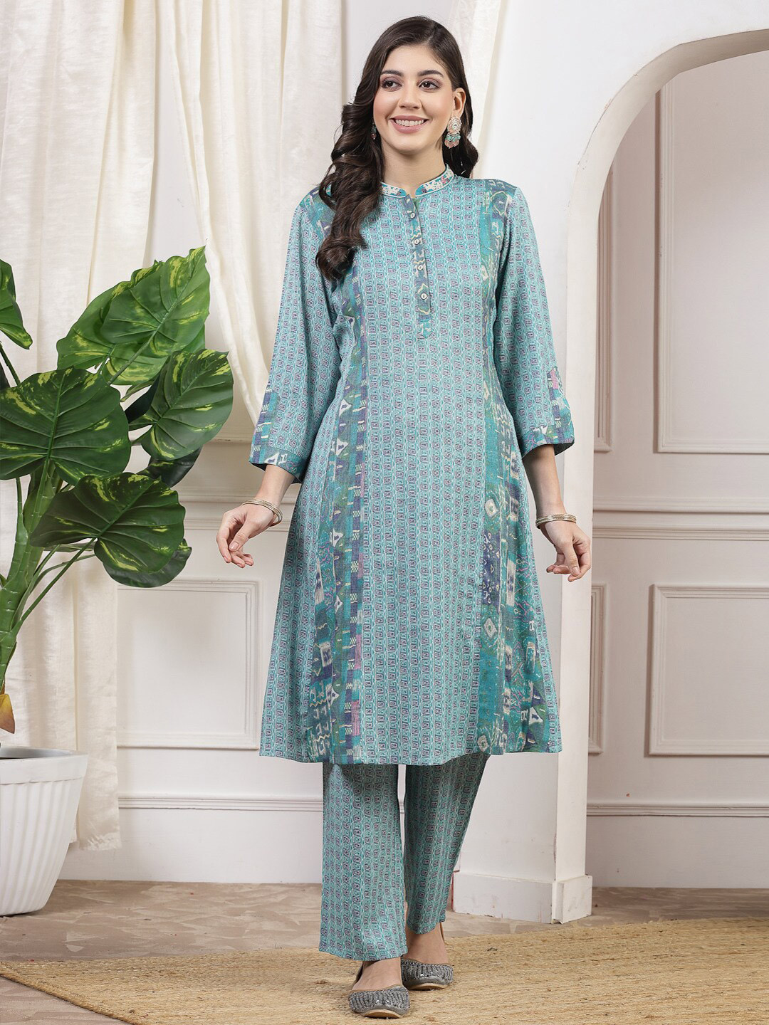 Nayam By Lakshita Geometric Printed Mandarin Collar Regular Kurta with Trouser Set
