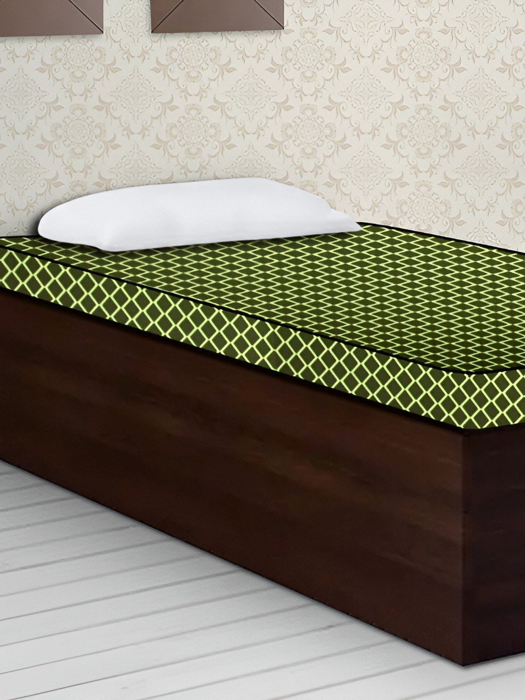 Stylista Green & Black Cotton Single Size Water Resistant Mattress Protector