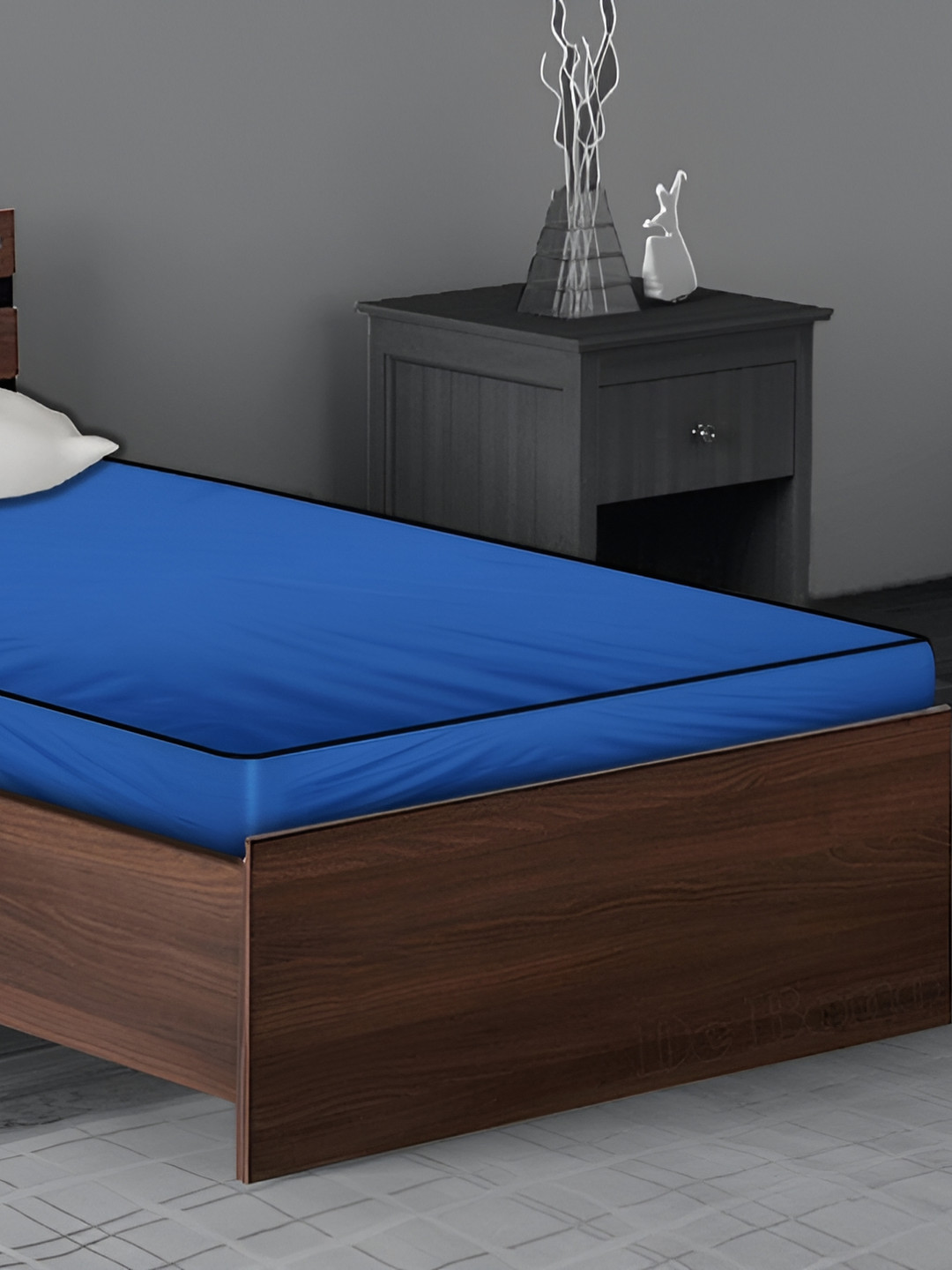 Stylista Blue Cotton Water Resistant Elastic Strap Mattress Protector