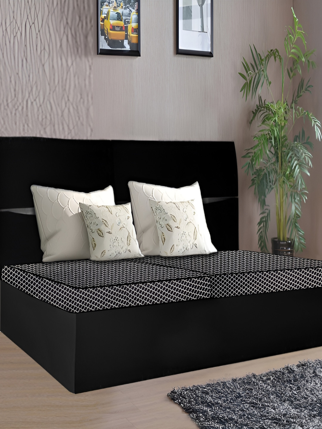 Stylista Black & White Cotton Water Resistant Elastic Strap King Mattress Protector