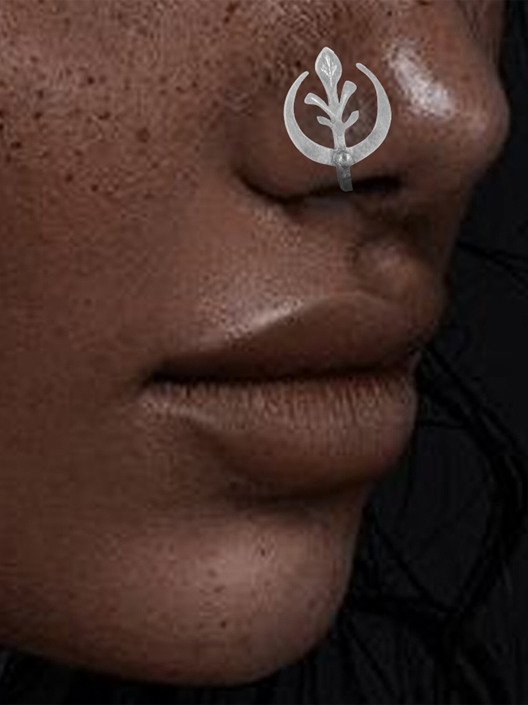 Goldnera 925 Sterling Silver-Plated Moon Design Nosepin