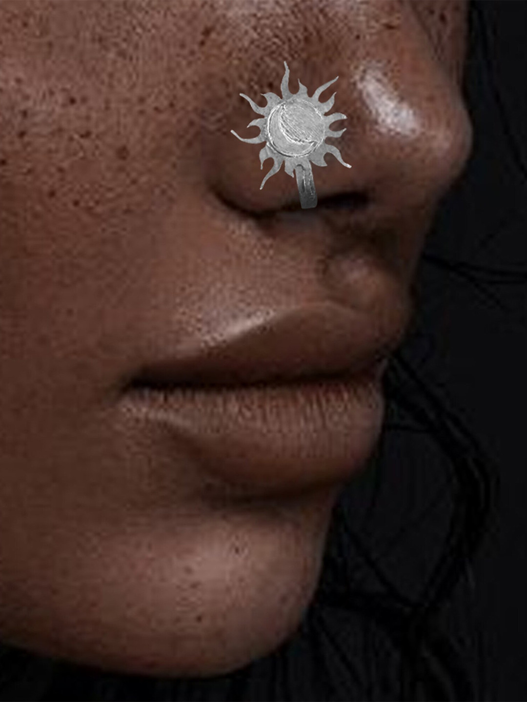 Goldnera 925 Sterling Silver Moon Designed Nosepin