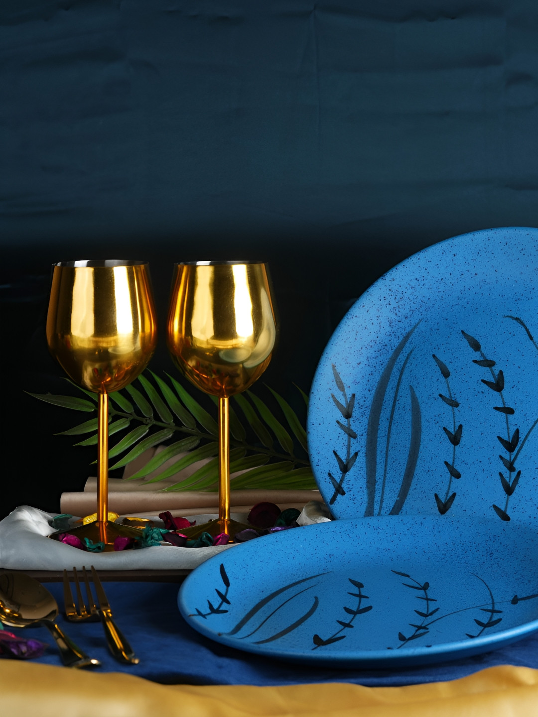 caffeine Turquoise Blue 2 Pieces Ceramic Floral Printed Quarter Plates