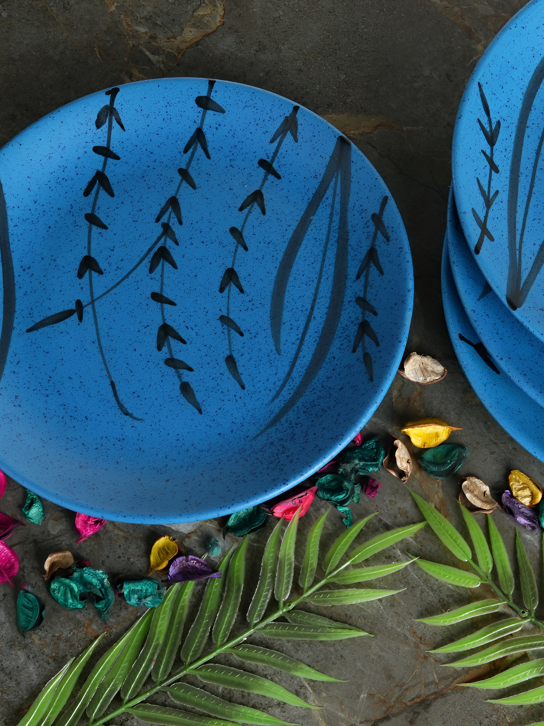 caffeine Turquoise Blue & Black 4 Pieces Printed Ceramic Plates