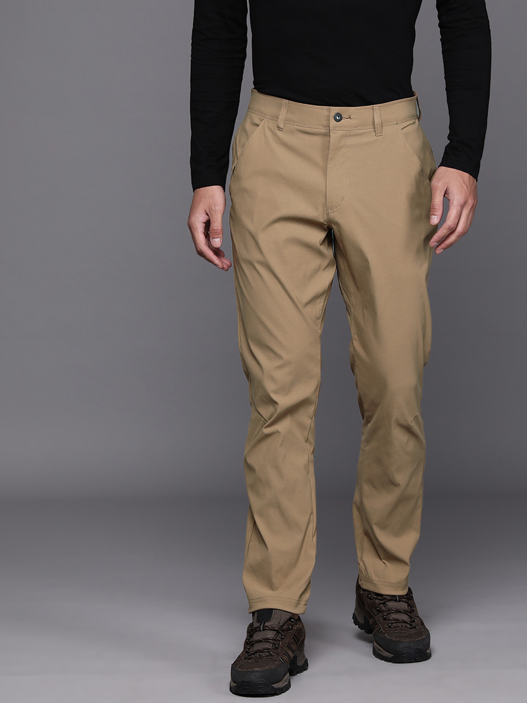 Columbia Men Solid Regular Fit Black Messa Woven UPF-50 Pant