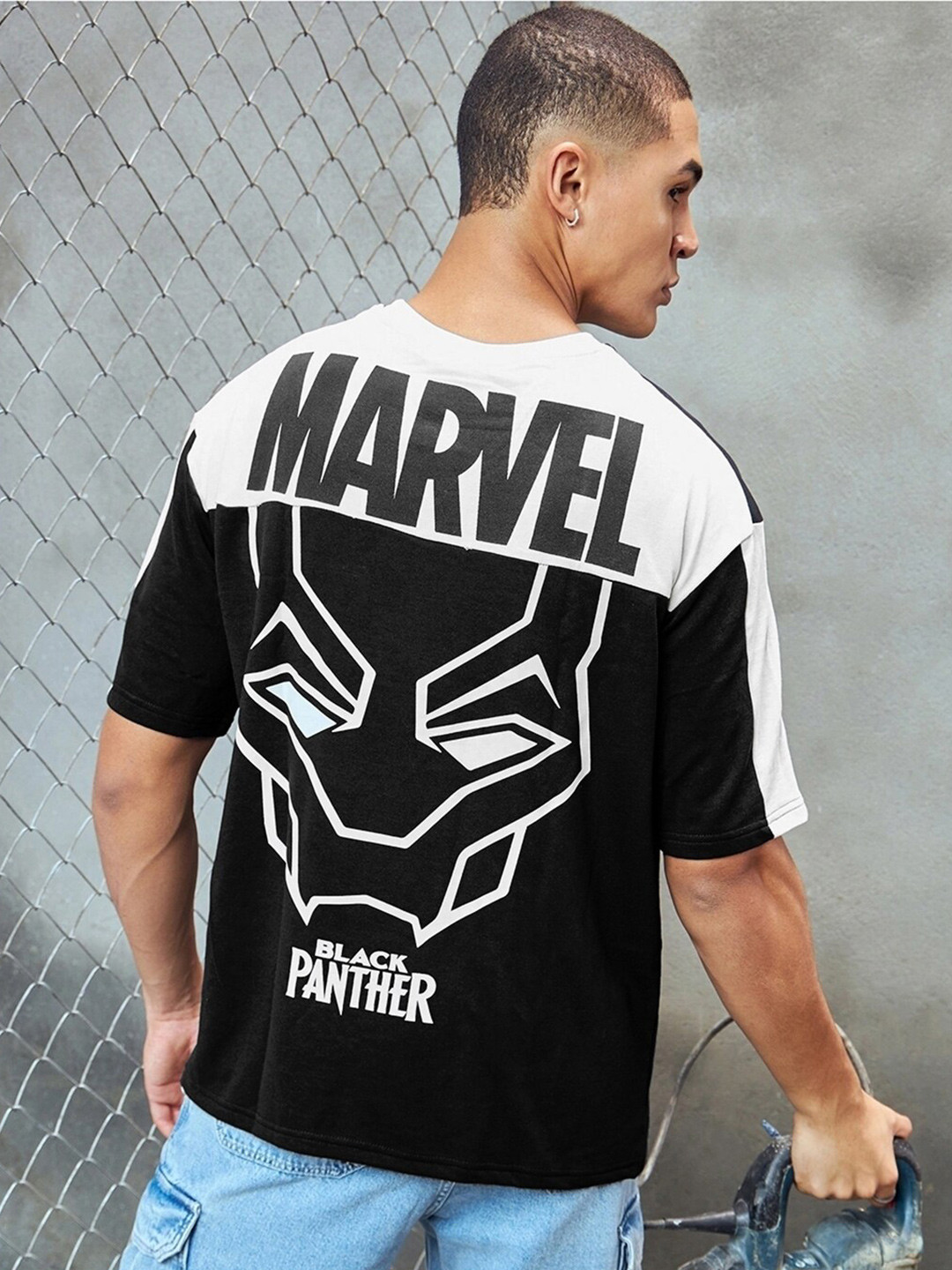 Bewakoof Heavy Duty 1.0 Men Black Panther Graphic Printed Super Loose Fit T-shirt