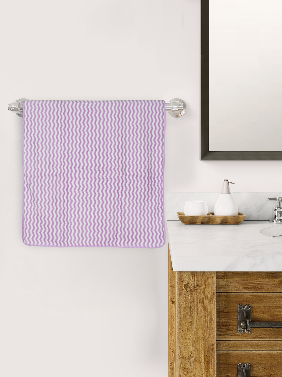 Style Shoes Lavender Printed Microfiber Bath Towels