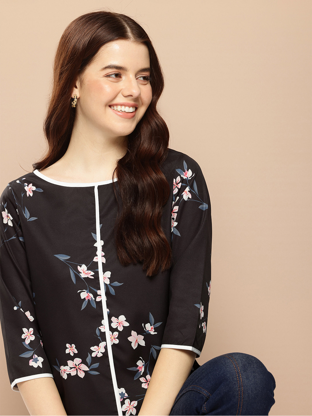 encore by INVICTUS Floral Printed Top