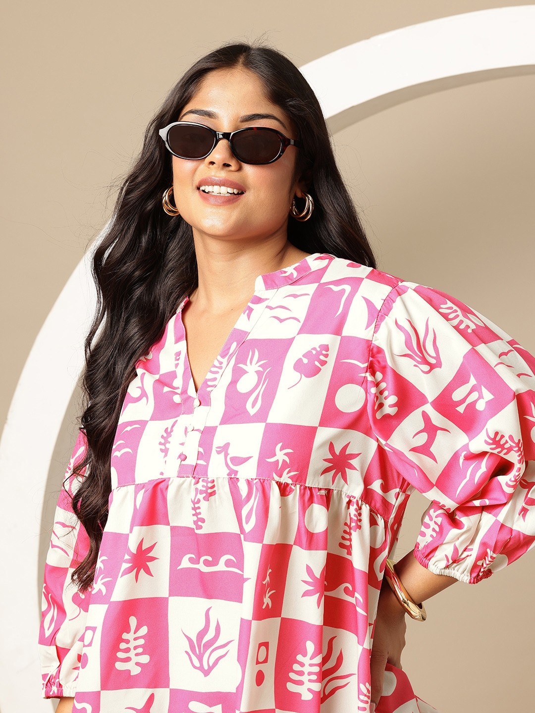 Sztori Plus Size Conversational Print Empire Top
