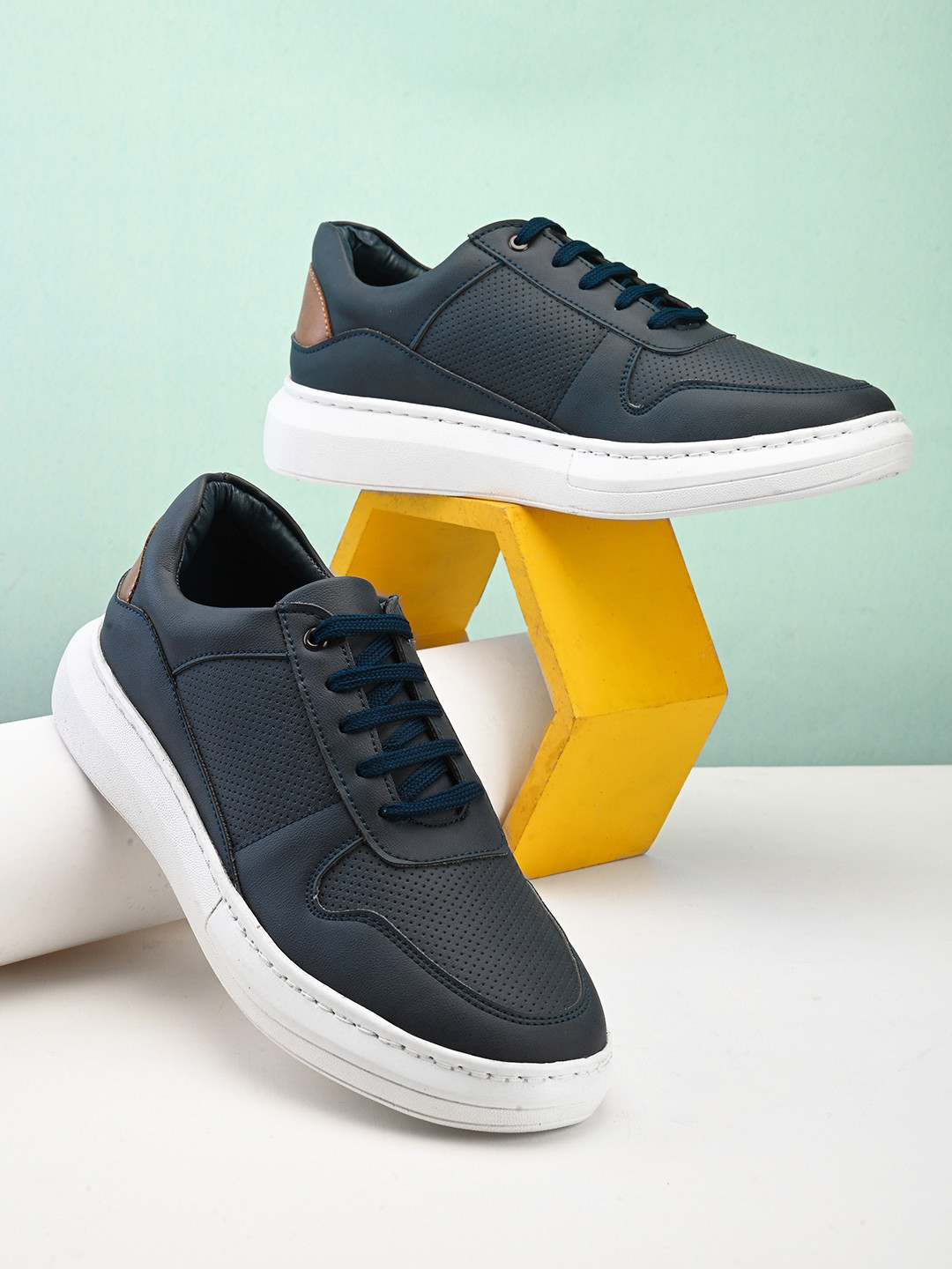The Roadster Lifestyle Co. Men Perforations Round Toe Sneakers