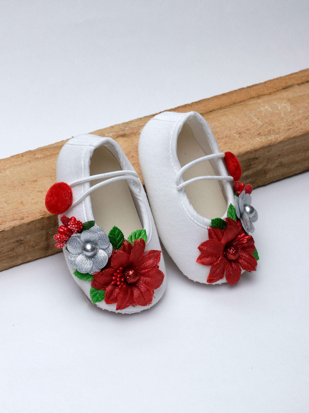 BAESD Infants Girls Cotton Daizy flower detailed booties