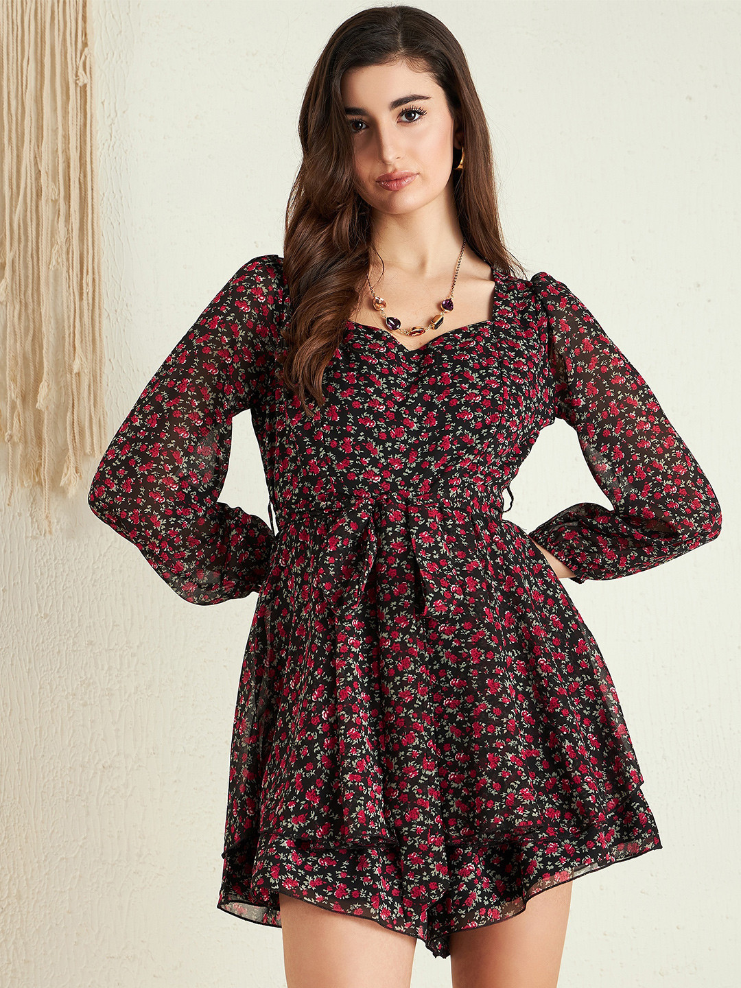 Berrylush Black Floral Printed Sweetheart Neck Layered Detailed Playsuit With Belt