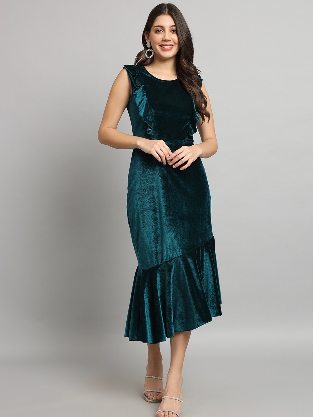 VAARARO Round Neck Gathered Ruffles Velvet Sheath Midi Dress