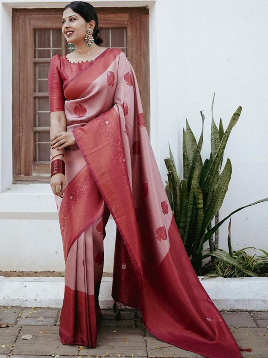 bansari textiles Abstract Woven Design Zari Kanjeevaram Saree