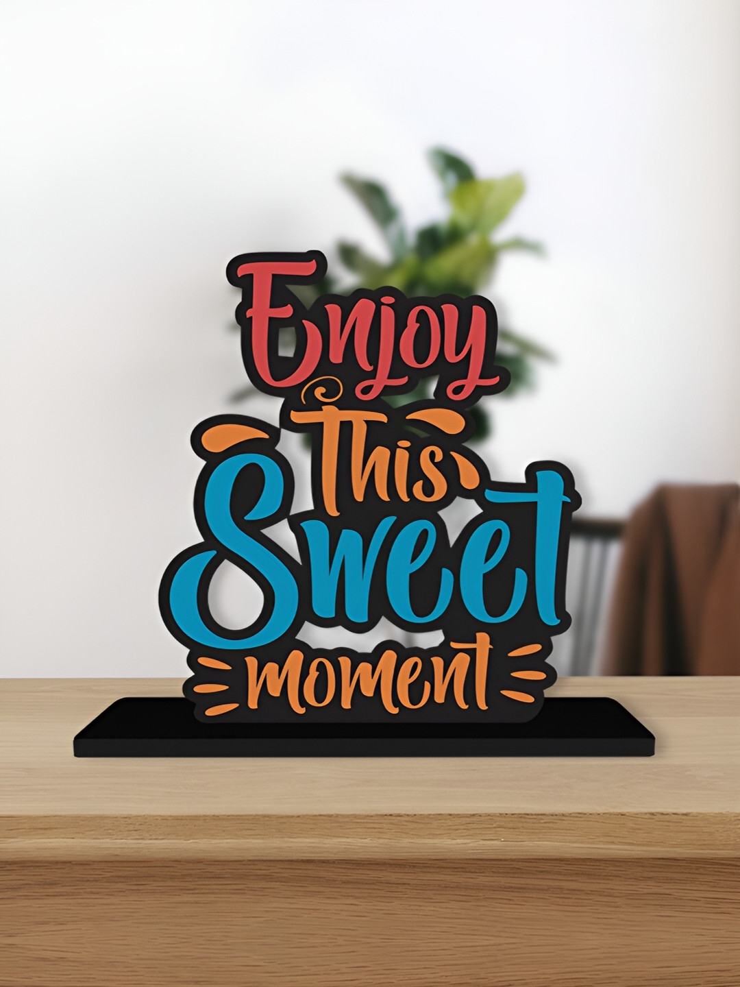 ArtVibes Enjoy This Sweet Moment Black Wood Natural Living Room Small Showpiece - 5.5 Inches