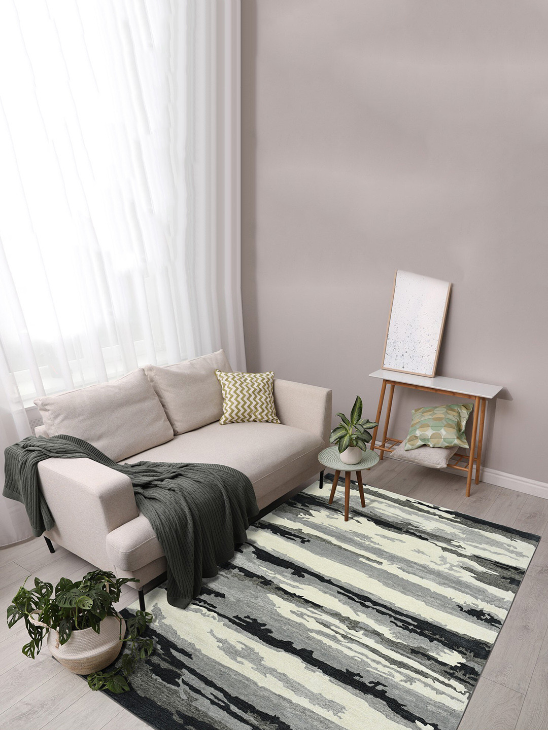 saraswatii global Grey Abstract Design Hand-Tufted Carpet