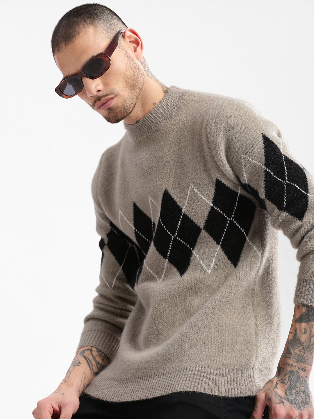 SHOWOFFFF Argyle Self Design Acrylic Pullover Sweater