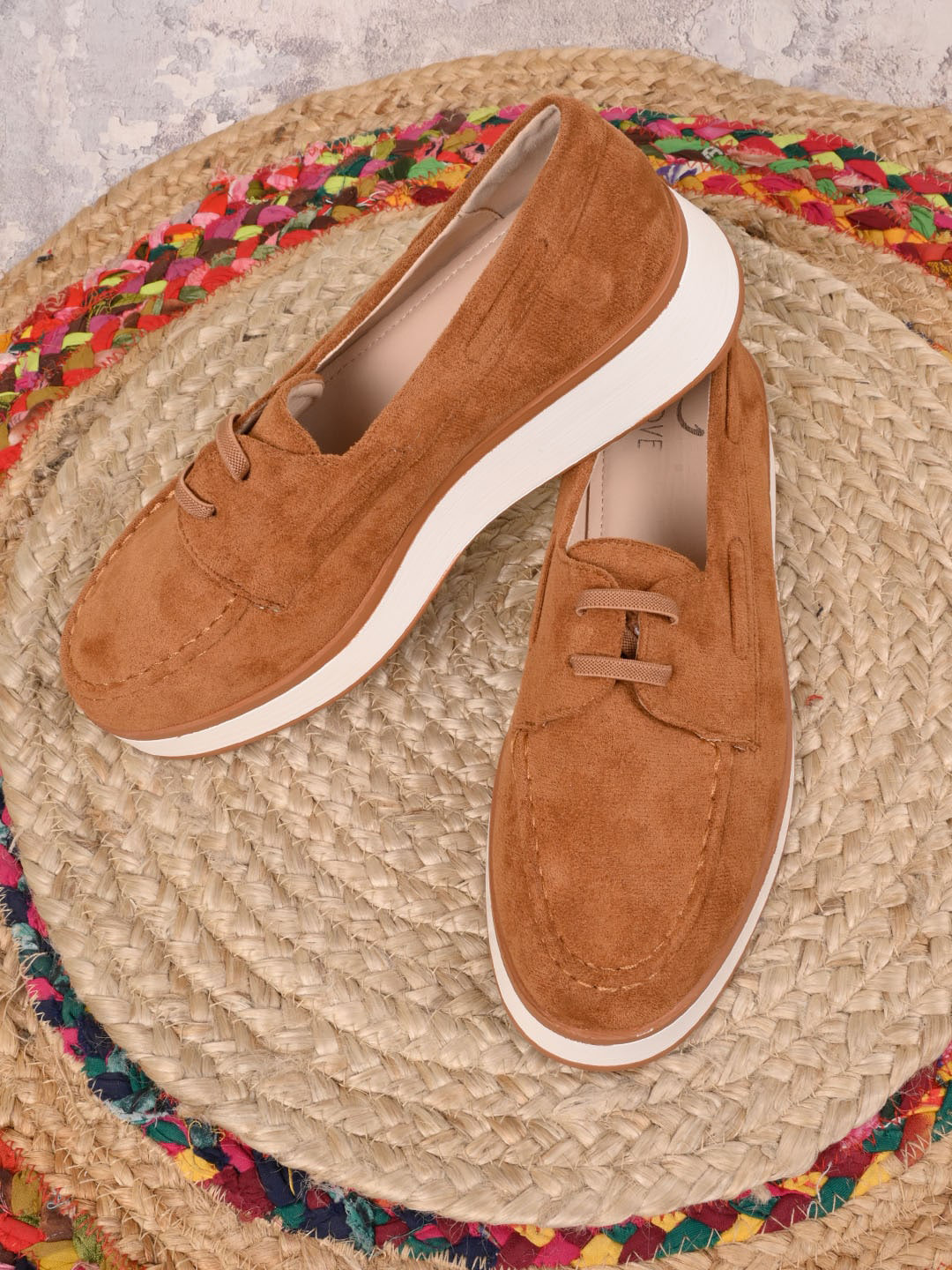 Jove Women Round Neck Slip-On Sneakers