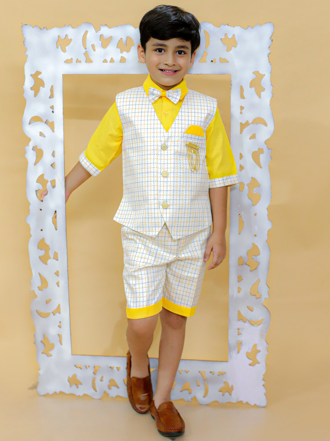 BAESD Boys Checked Waistcoat Shirt Bow-Tie & Shorts Four-Piece Suit