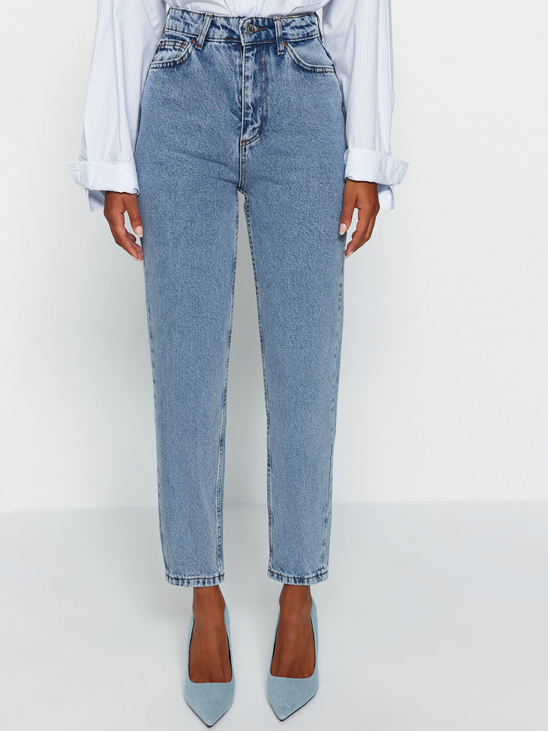 Trendyol Women Mid-Rise No Fade Clean Look Jean