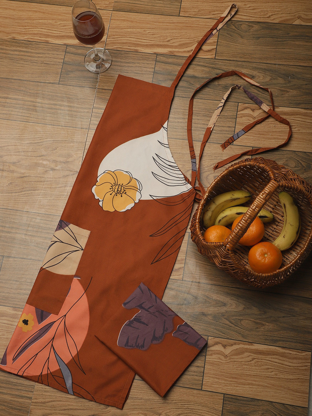 Dhrohar 2 Pieces Brown Printed Pure Cotton Apron With Kitchen Towel