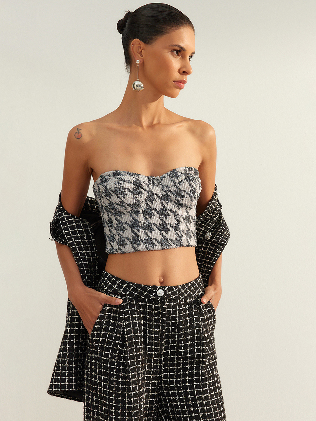 Trendyol Geometric Print Tube Crop Top